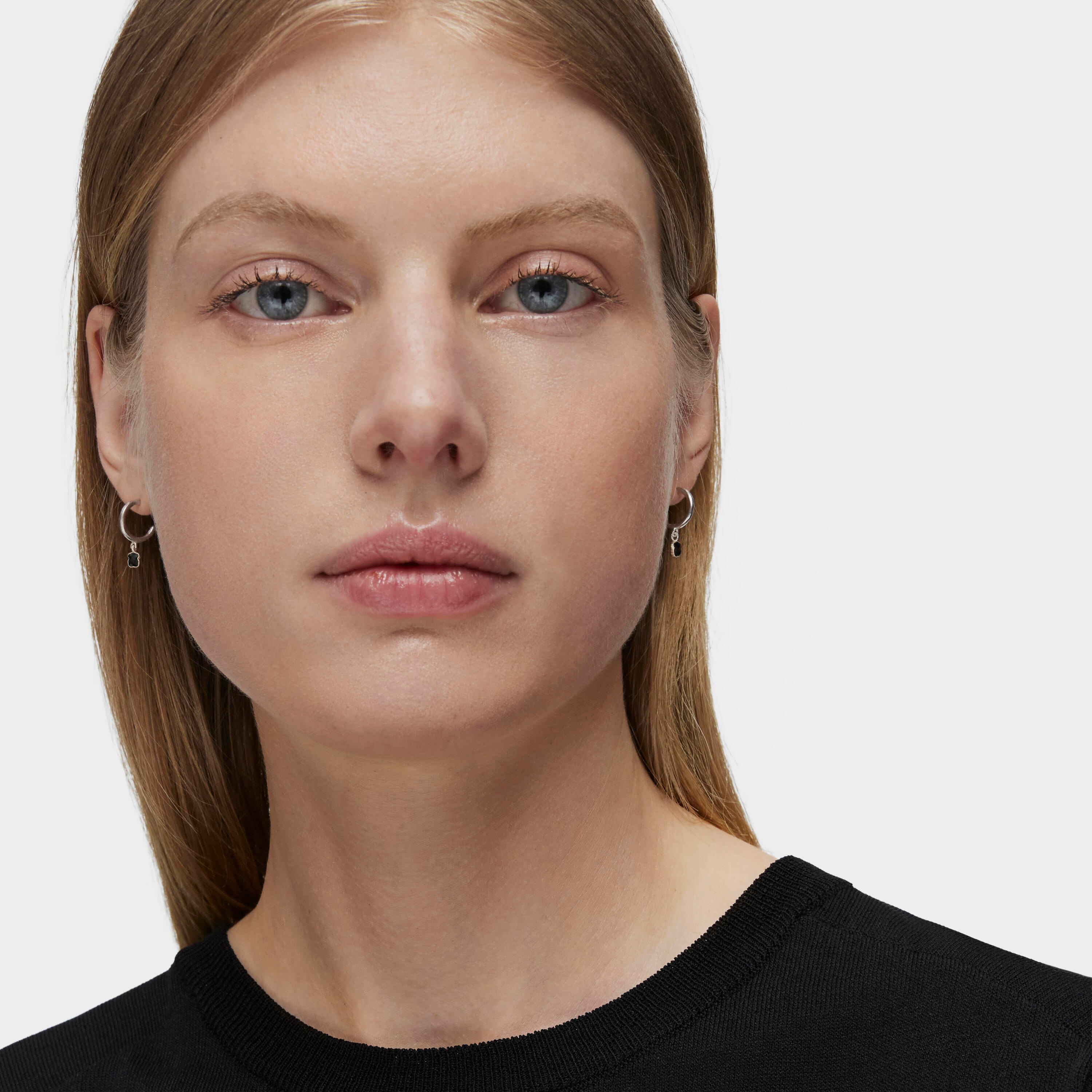 TOUS Mini Onix Earrings in Silver with Onyx 1,3cm.