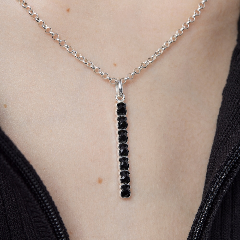 Mini Onix Pendant in Silver with Onyx