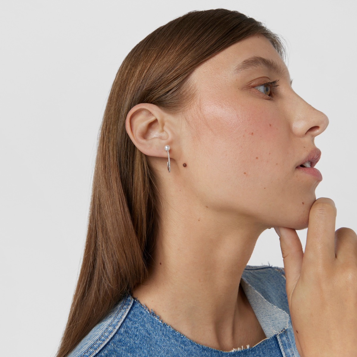 Large Les Classiques Earrings in White Gold with Diamond and Pearl