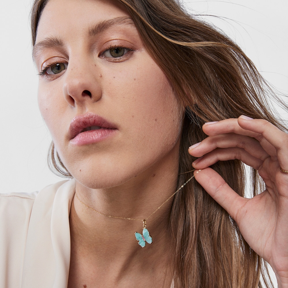 Dije Vita mariposa de Oro con Amazonita y Rub&iacute;