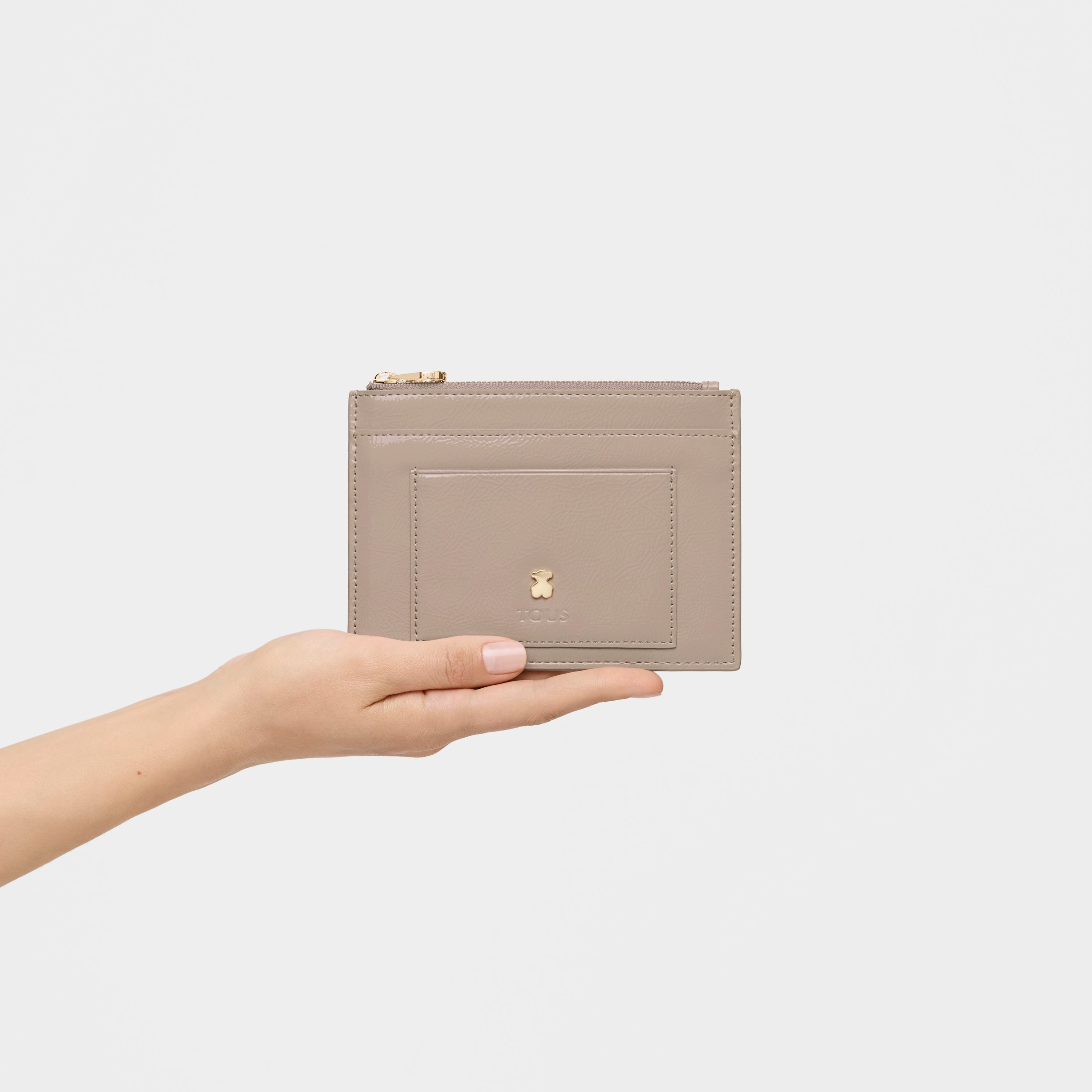 Flat taupe Dorp toilet bag